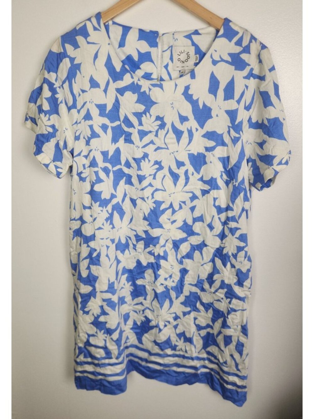 Lili Sidonio Women's Sz. XL Blue & White Floral Short Sleeve Dress